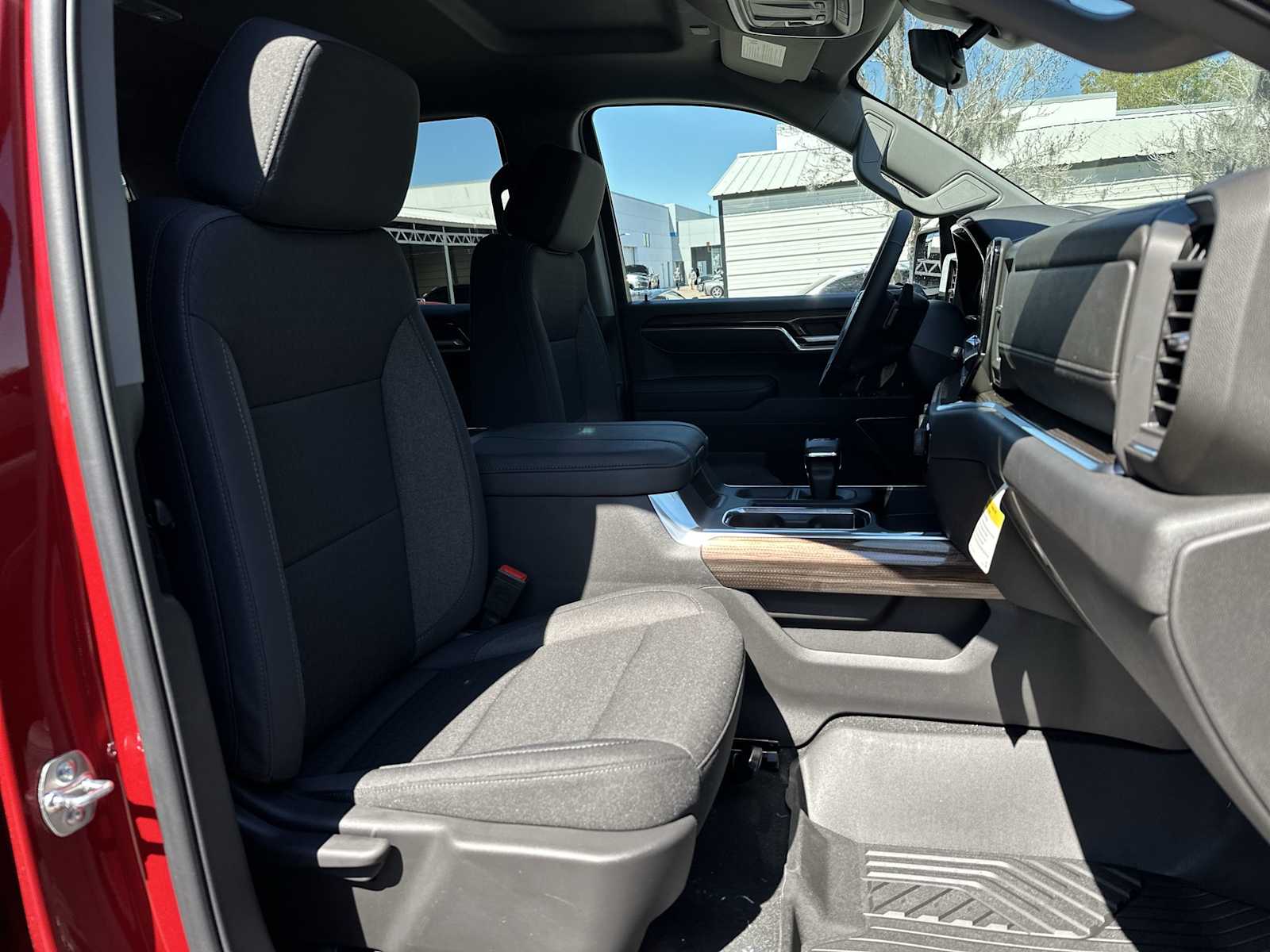 Thumbnail: 2026 Chevrolet Silverado 1500 - 19