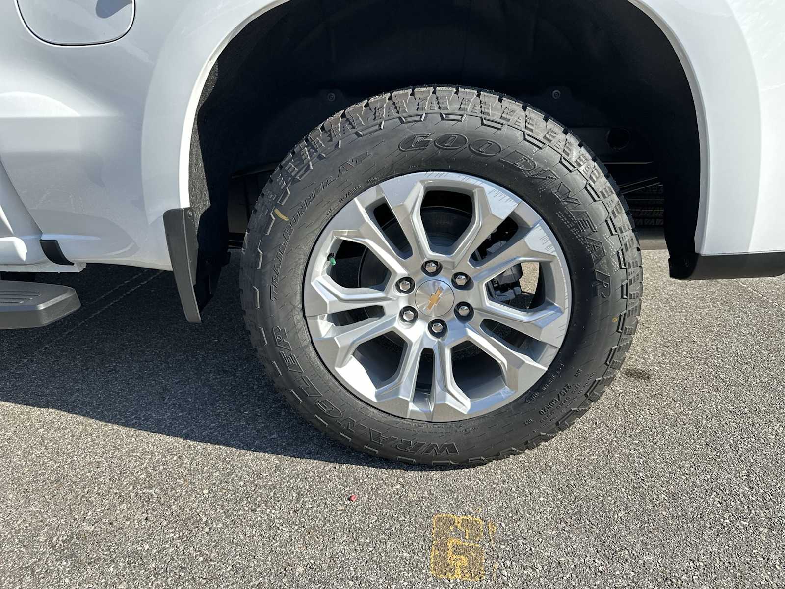 Thumbnail: 2026 Chevrolet Silverado 1500 - 12