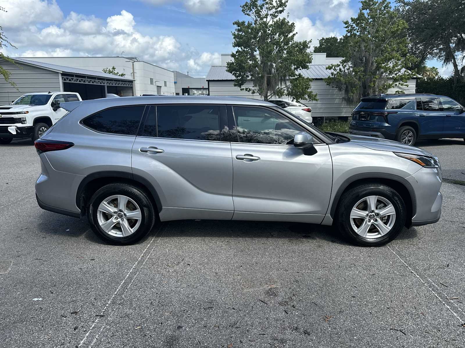 Thumbnail: 2021 Toyota Highlander - 7