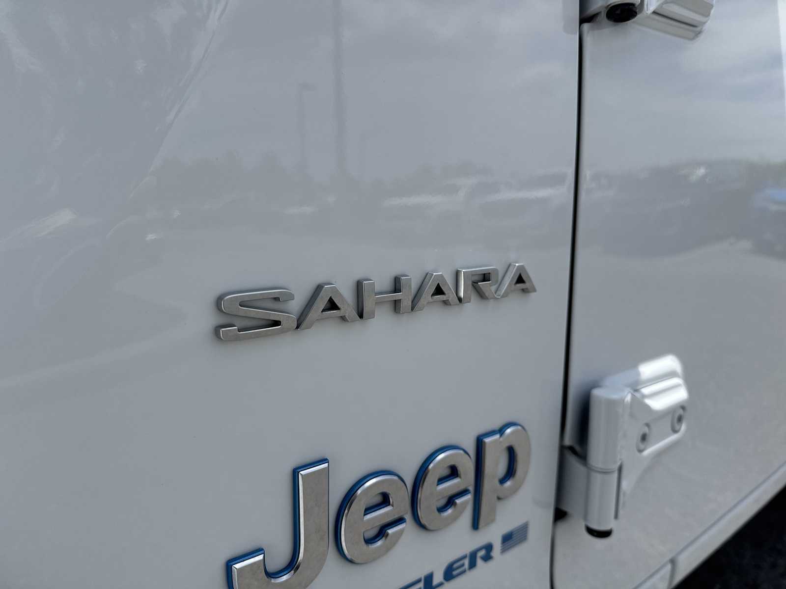 2024 Jeep Wrangler Sahara 17