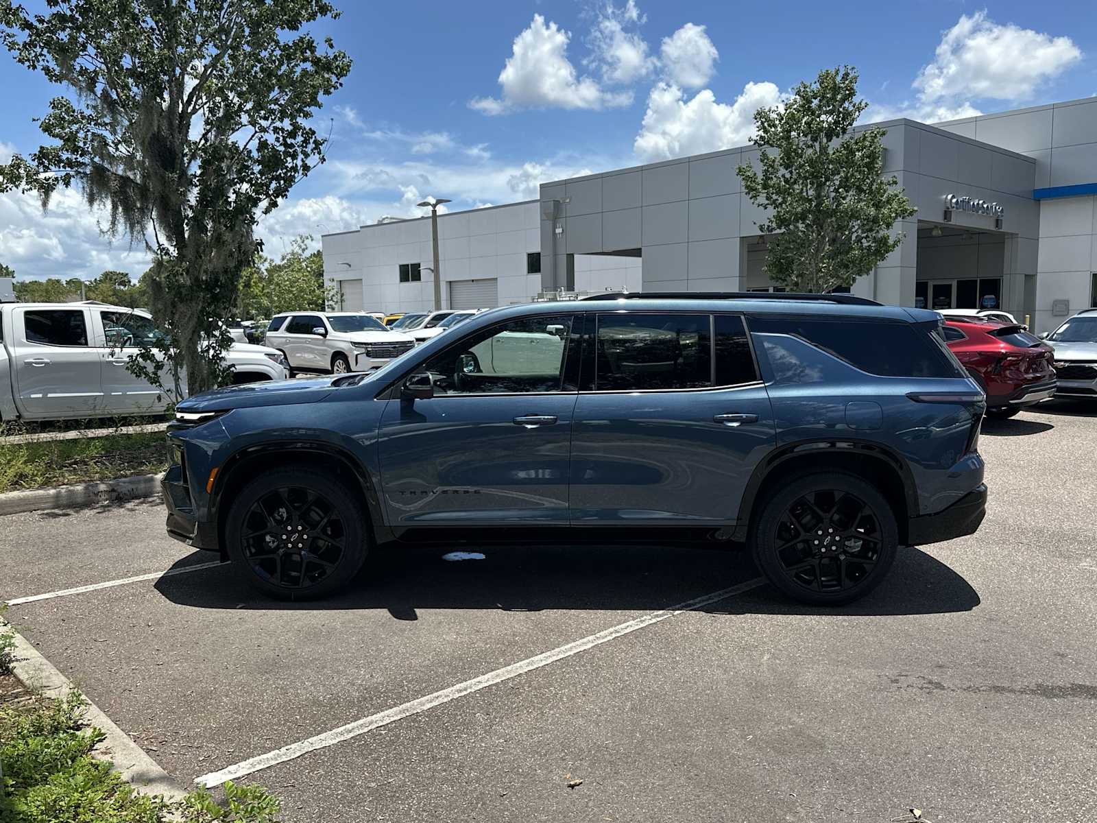 Thumbnail: 2025 Chevrolet Traverse - 3