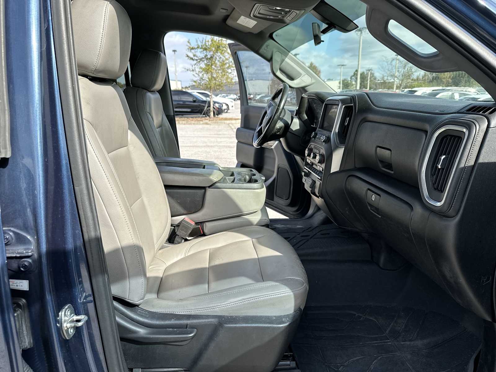 Thumbnail: 2019 Chevrolet Silverado 1500 - 19