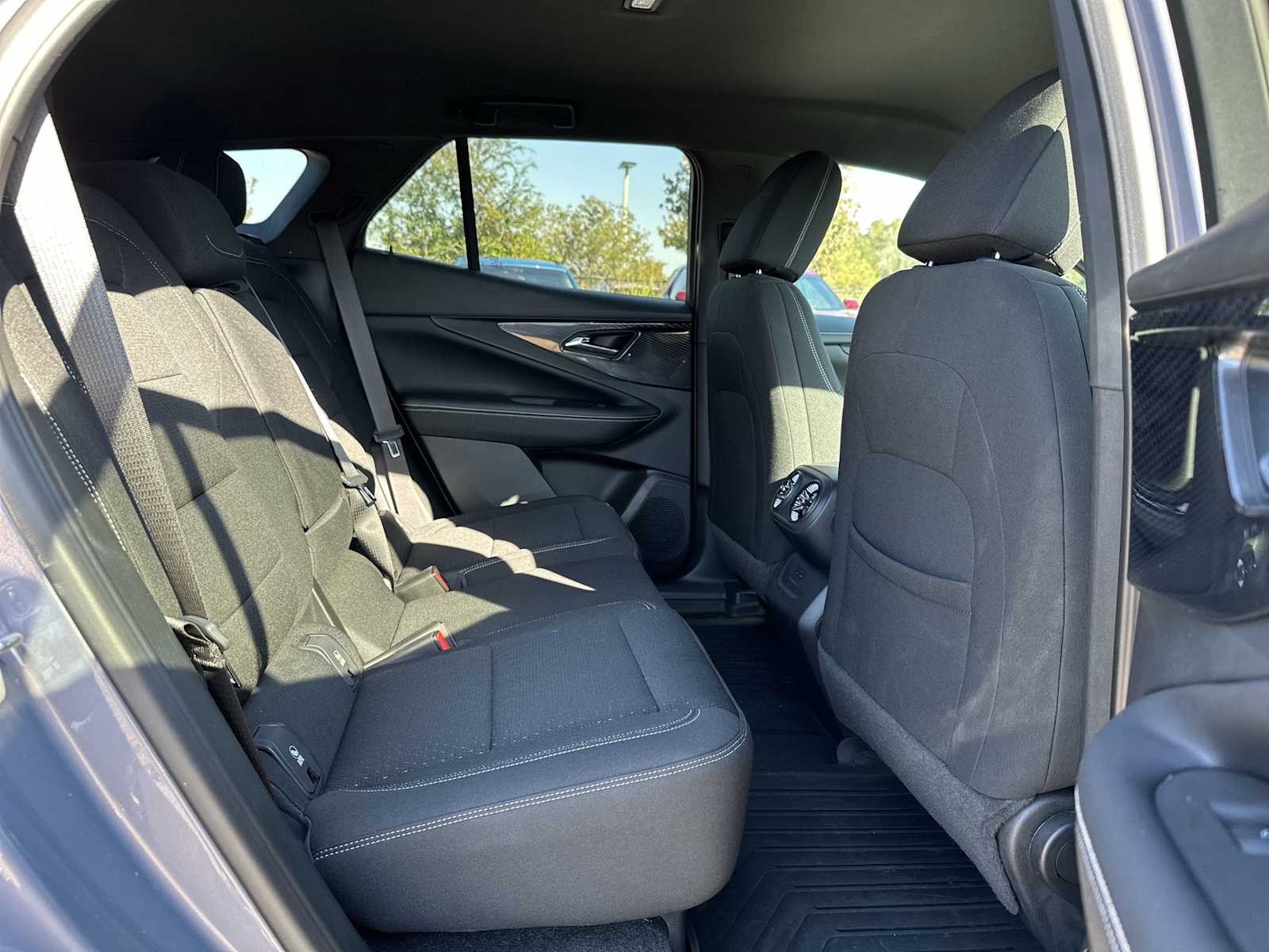 Thumbnail: 2025 Chevrolet Blazer EV - 32