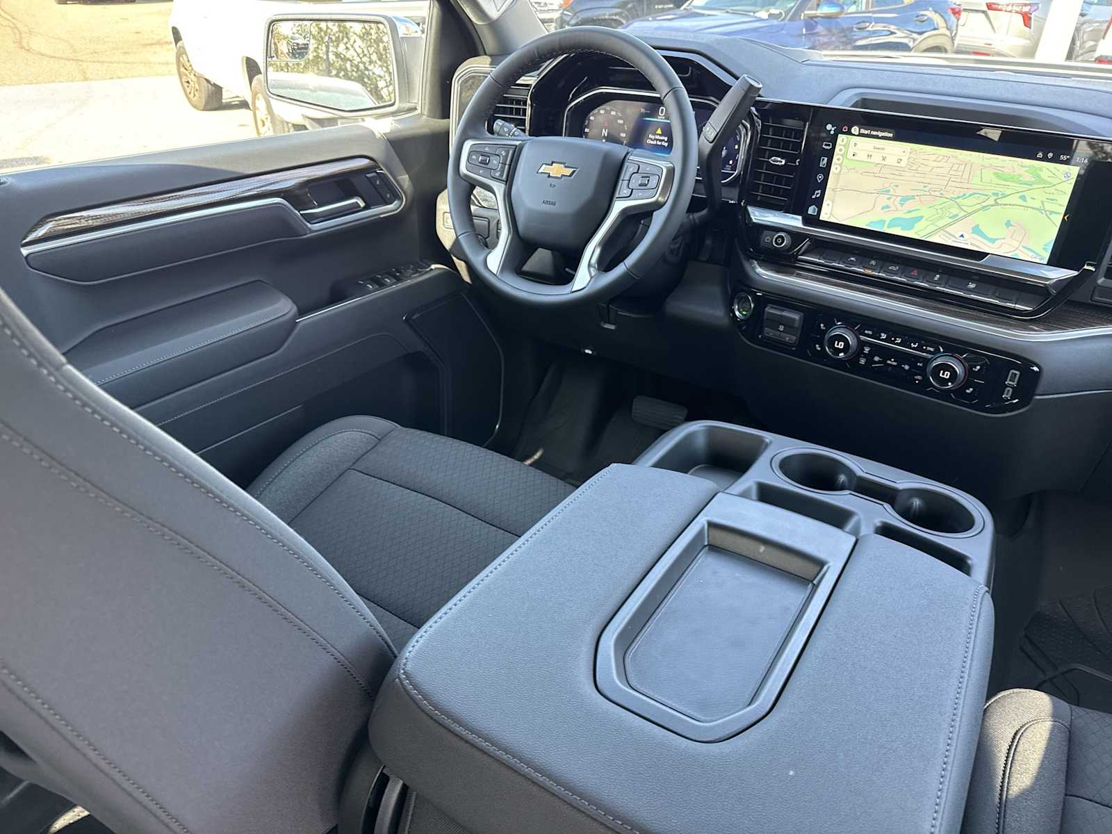 Thumbnail: 2025 Chevrolet Silverado 1500 - 15