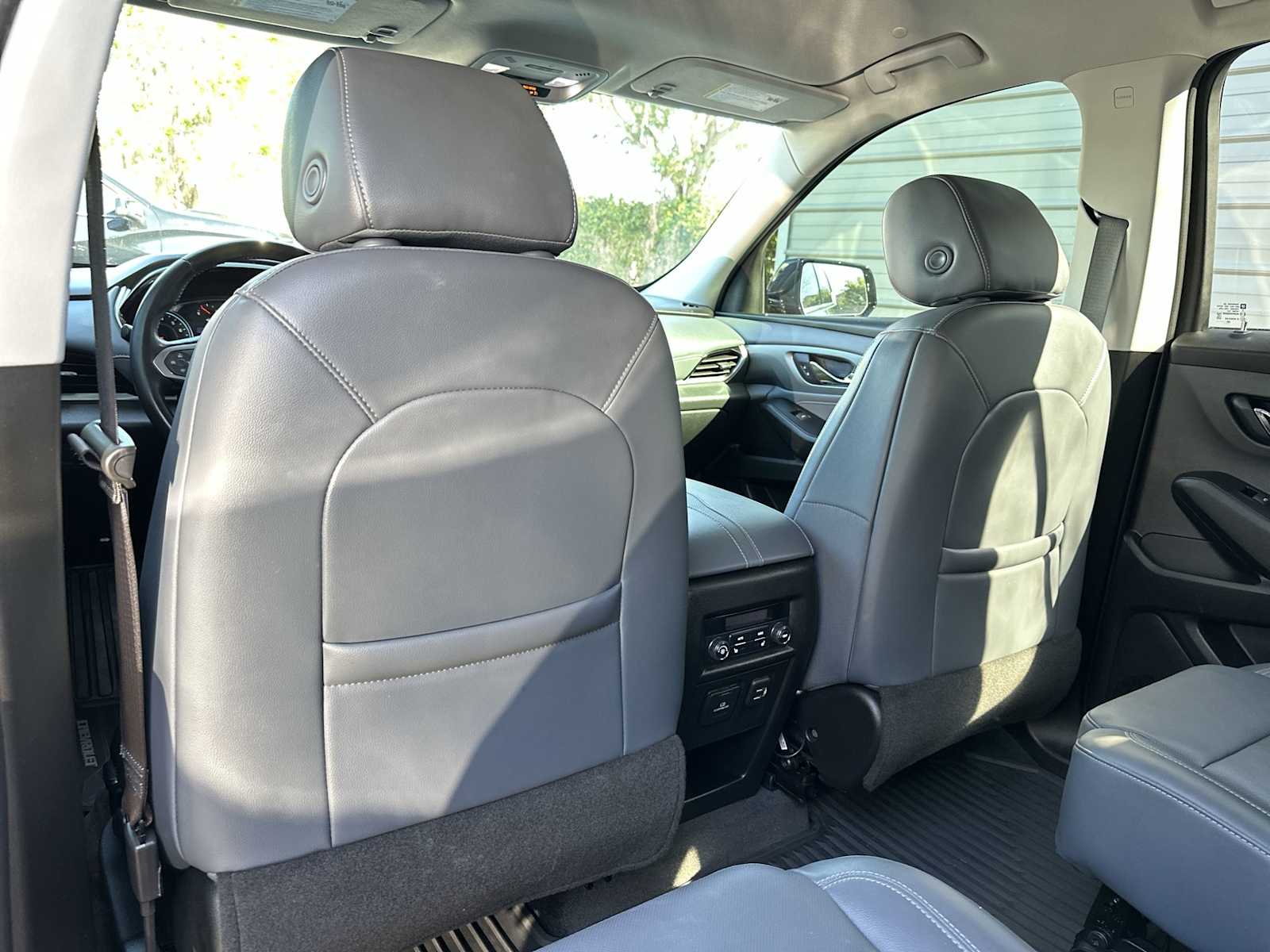 Thumbnail: 2020 Chevrolet Traverse - 16
