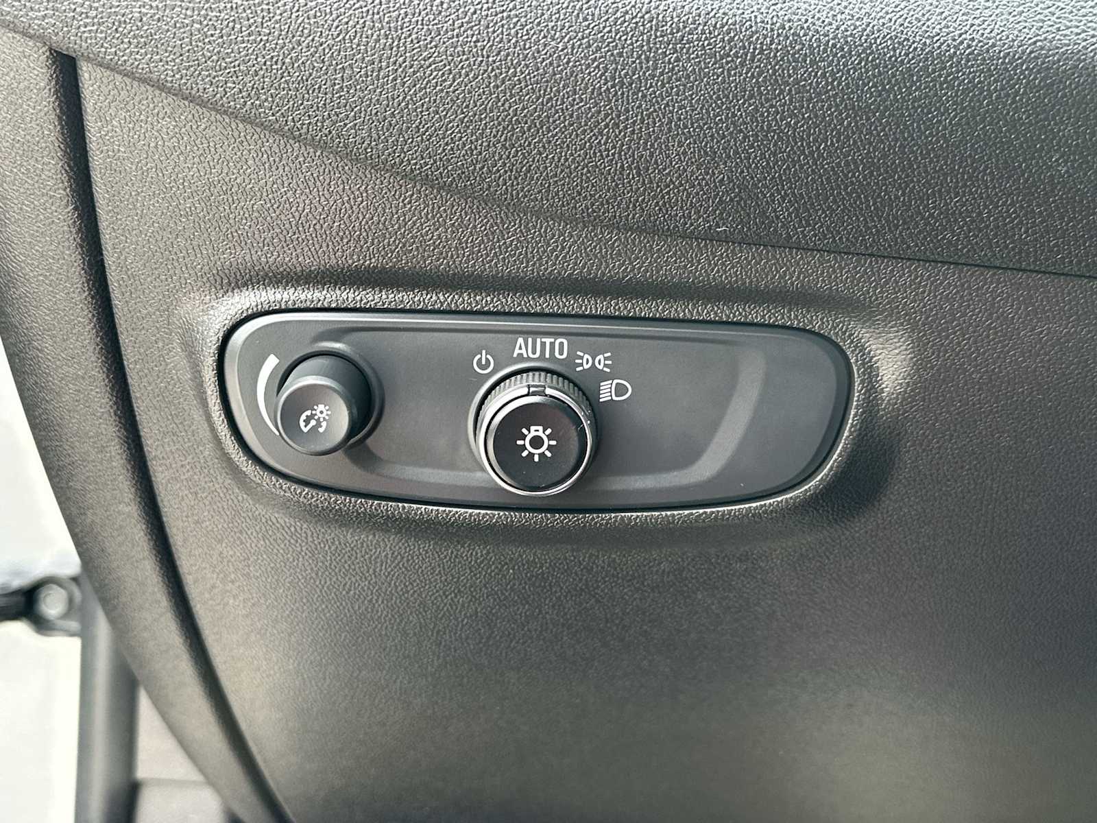 Thumbnail: 2024 Chevrolet Equinox - 30