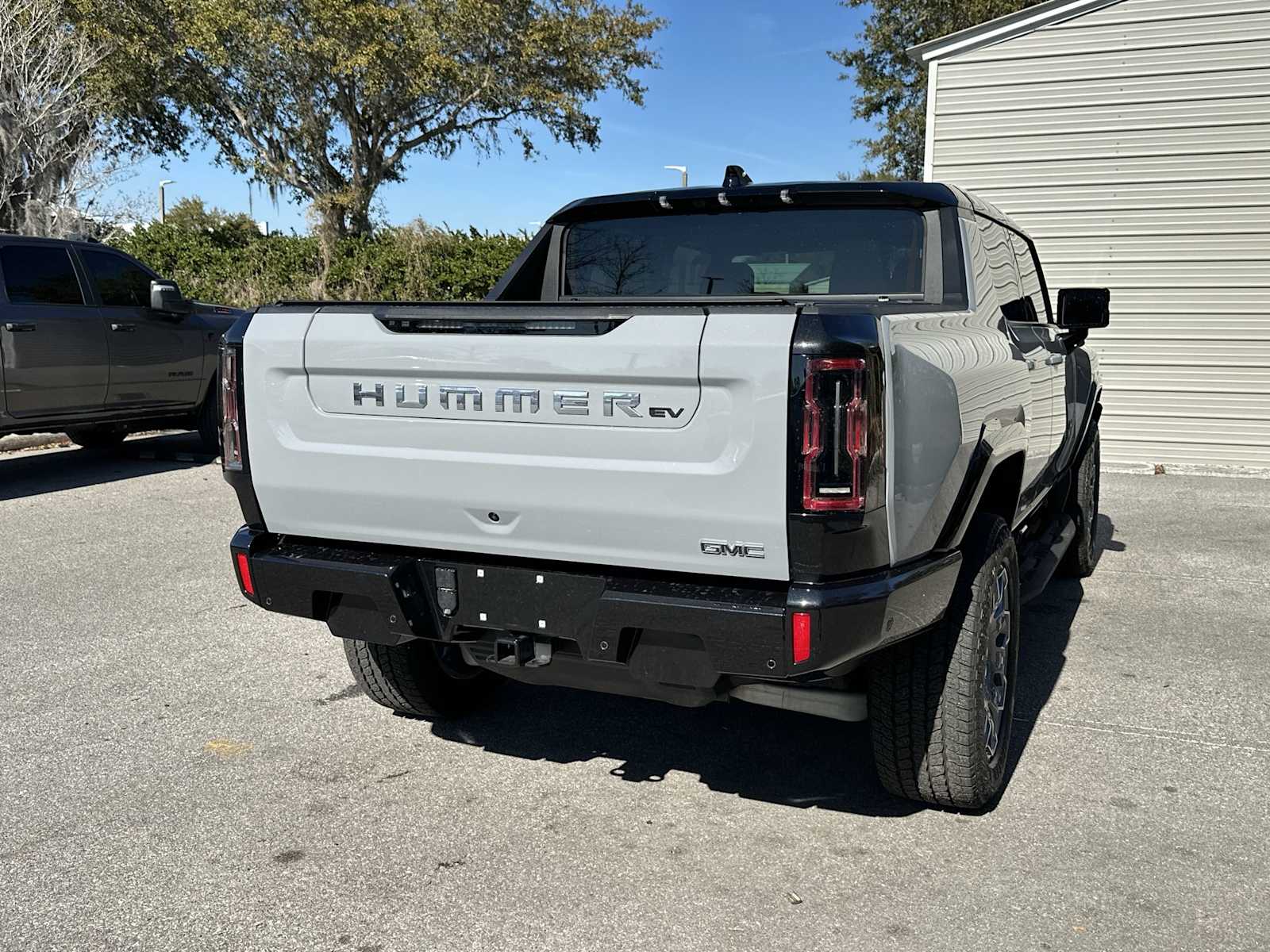 Thumbnail: 2025 GMC Hummer EV - 6