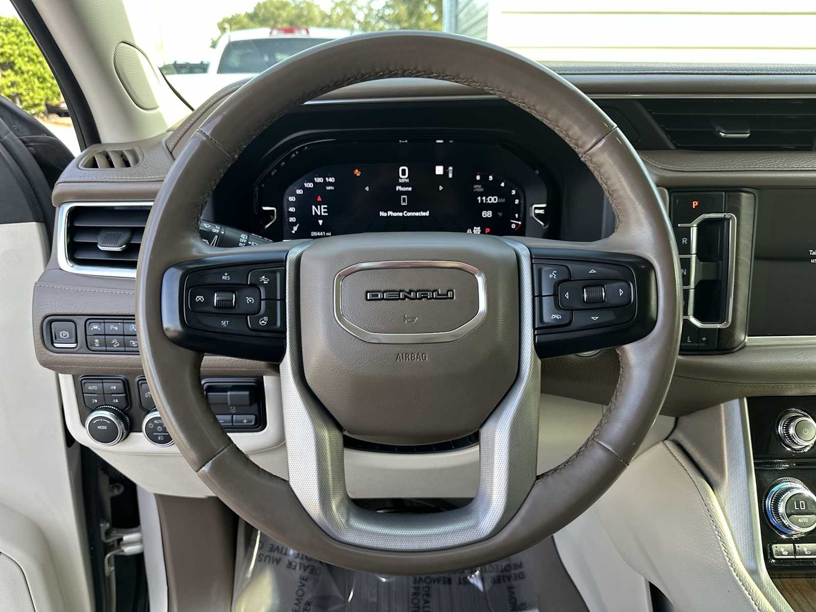 Thumbnail: 2023 GMC Yukon XL - 21