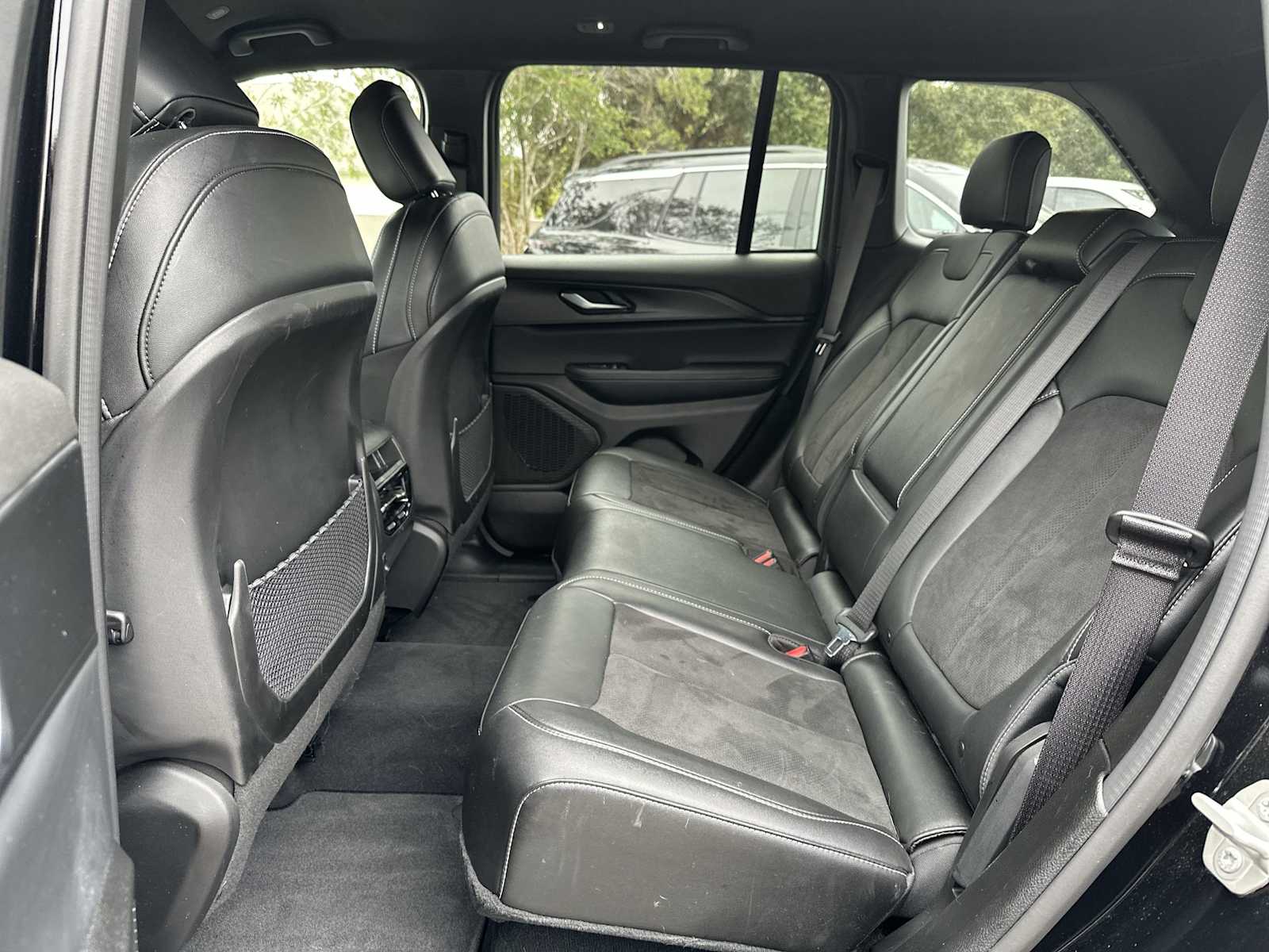 Thumbnail: 2024 Jeep Grand Cherokee - 17