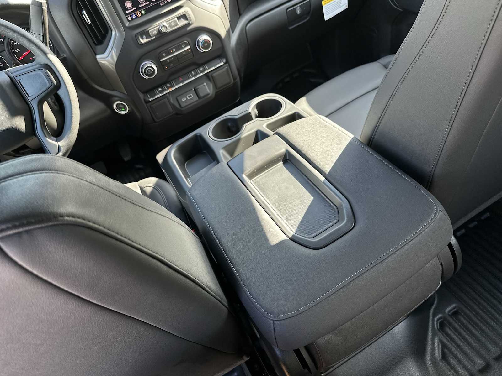 Thumbnail: 2026 Chevrolet Silverado 1500 - 21