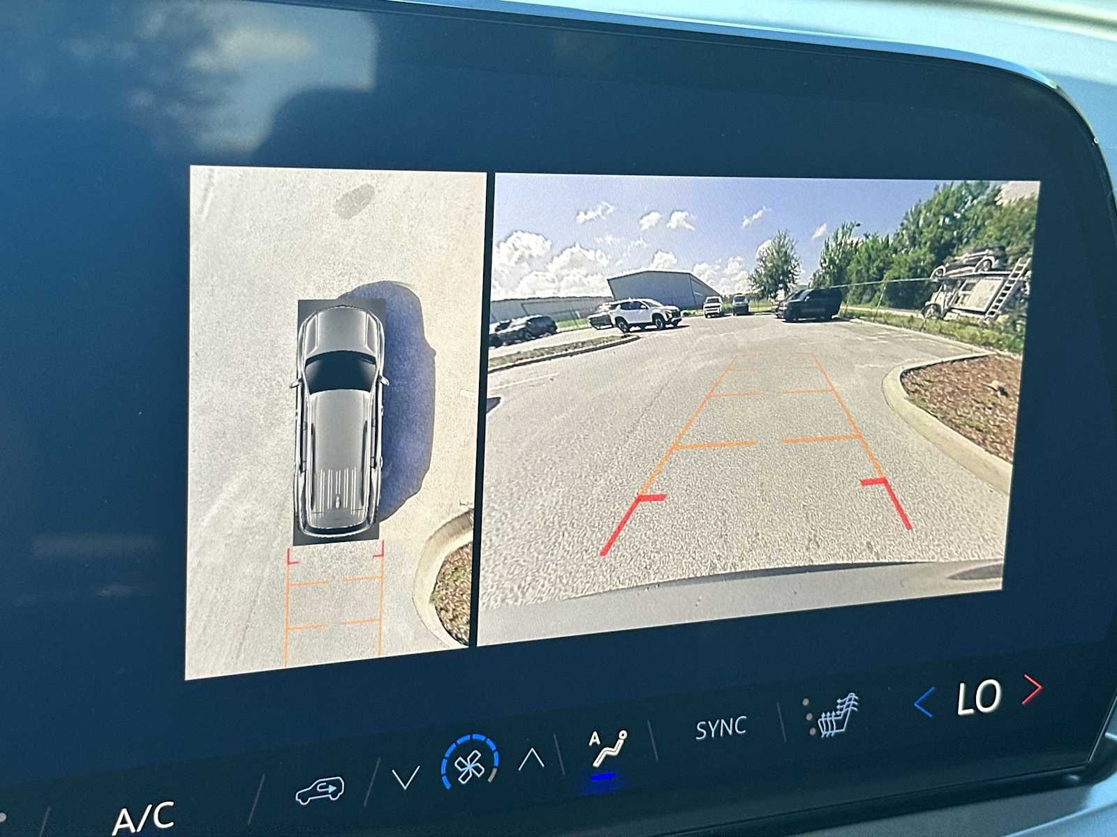 Thumbnail: 2026 Chevrolet Traverse - 22