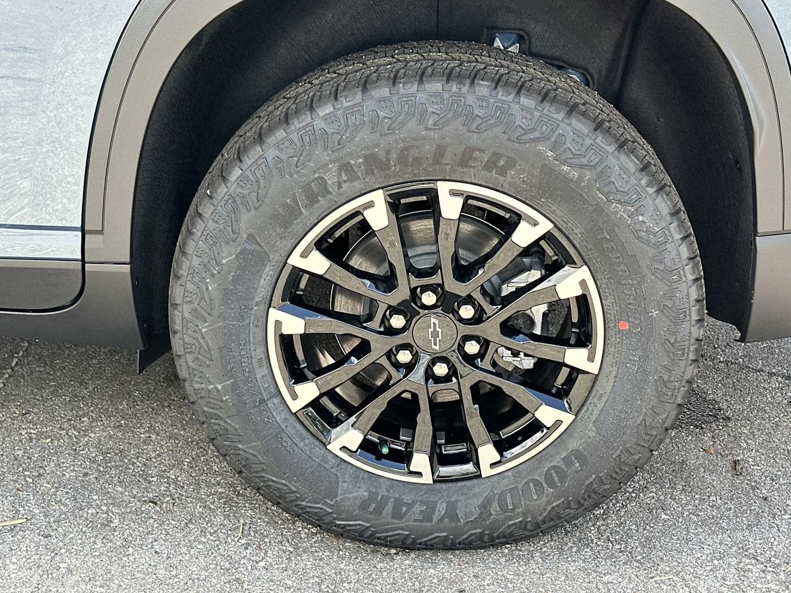 Thumbnail: 2026 Chevrolet Traverse - 12