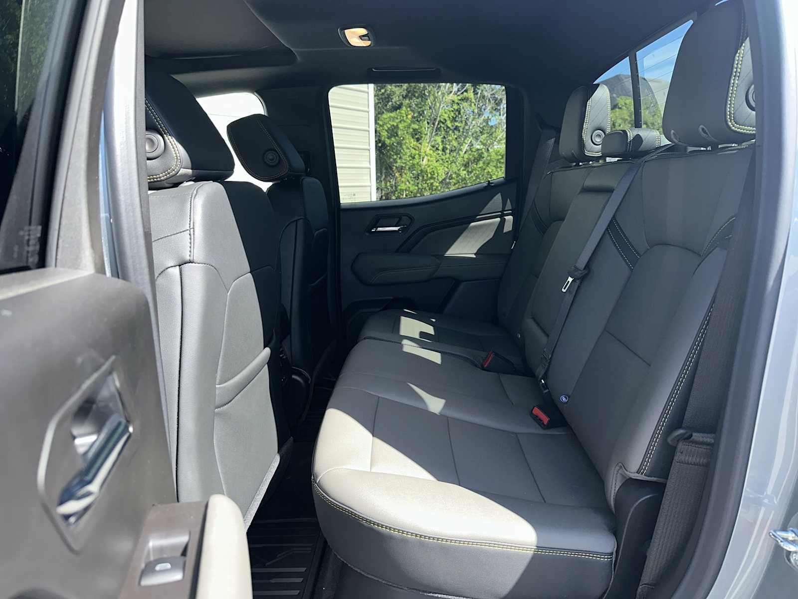 Thumbnail: 2026 Chevrolet Colorado - 18