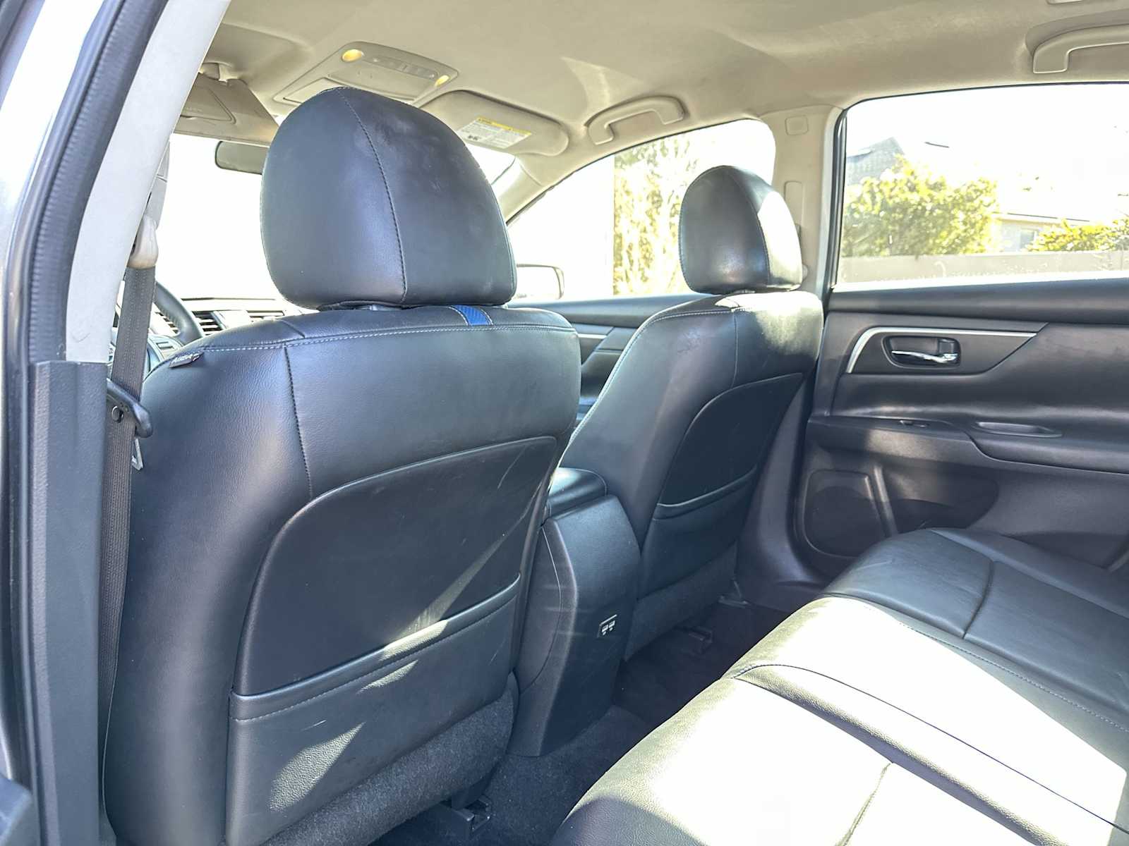 Thumbnail: 2018 Nissan Altima - 16