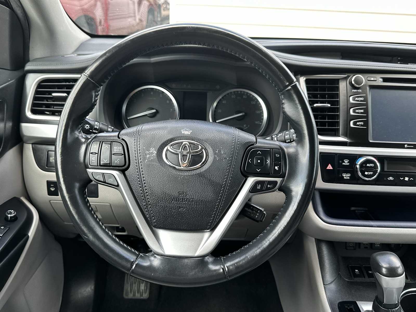 Thumbnail: 2019 Toyota Highlander - 20