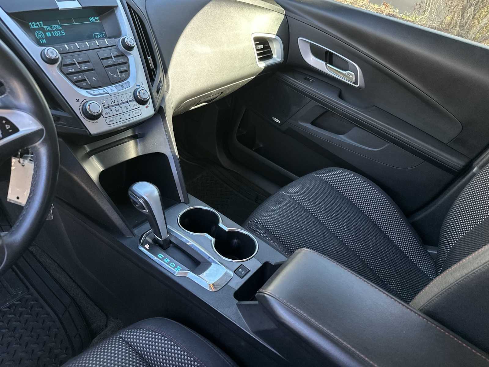 Thumbnail: 2011 Chevrolet Equinox - 21