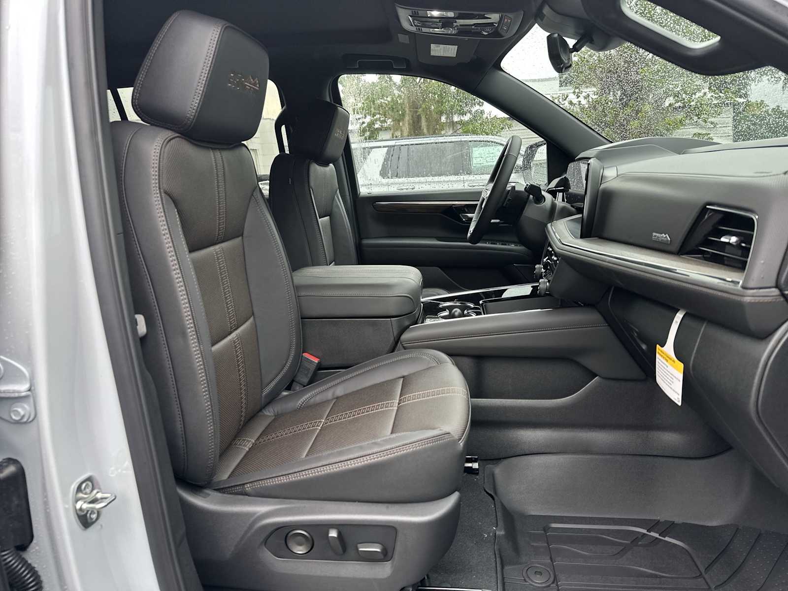 Thumbnail: 2026 Chevrolet Suburban - 20
