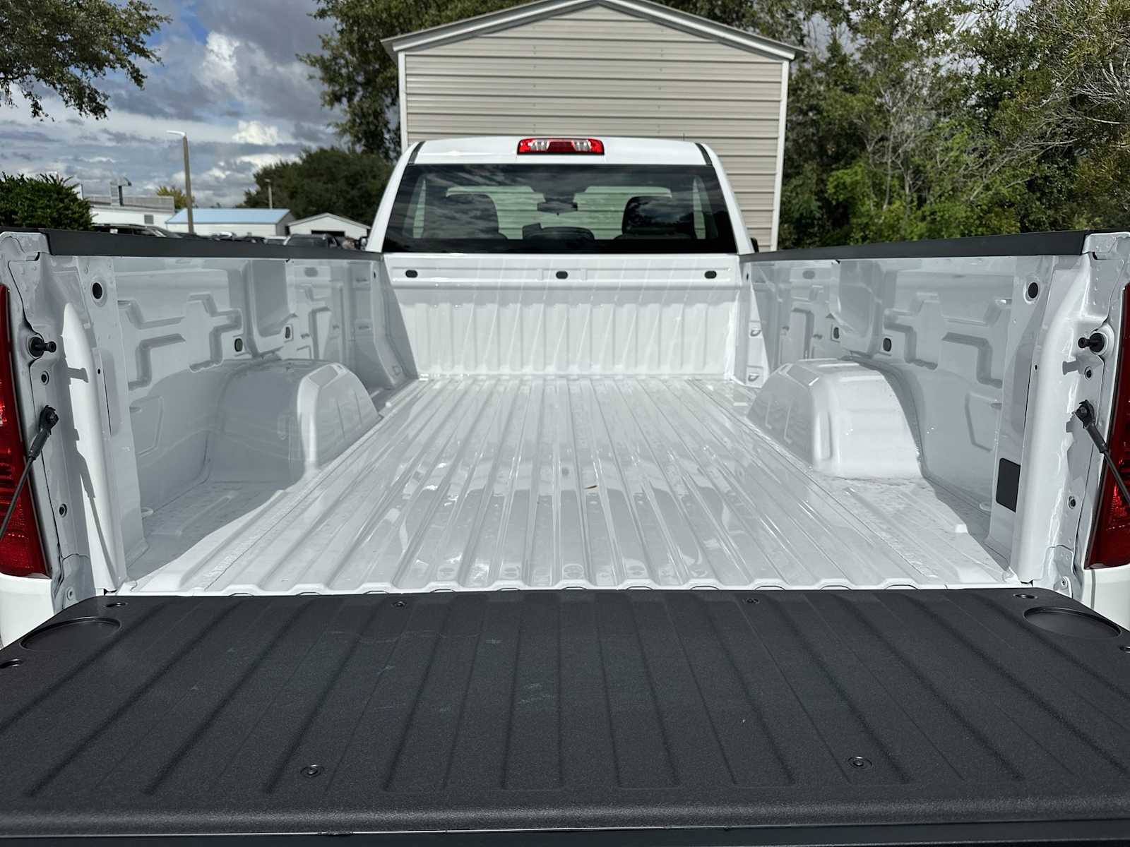 Thumbnail: 2026 Chevrolet Silverado 1500 - 25