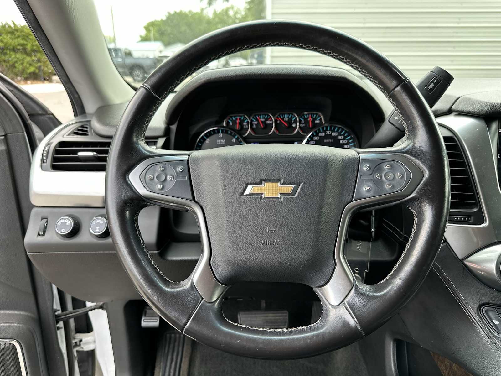 Thumbnail: 2018 Chevrolet Tahoe - 21