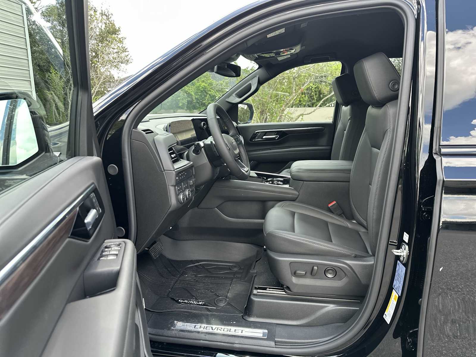 Thumbnail: 2026 Chevrolet Suburban - 2