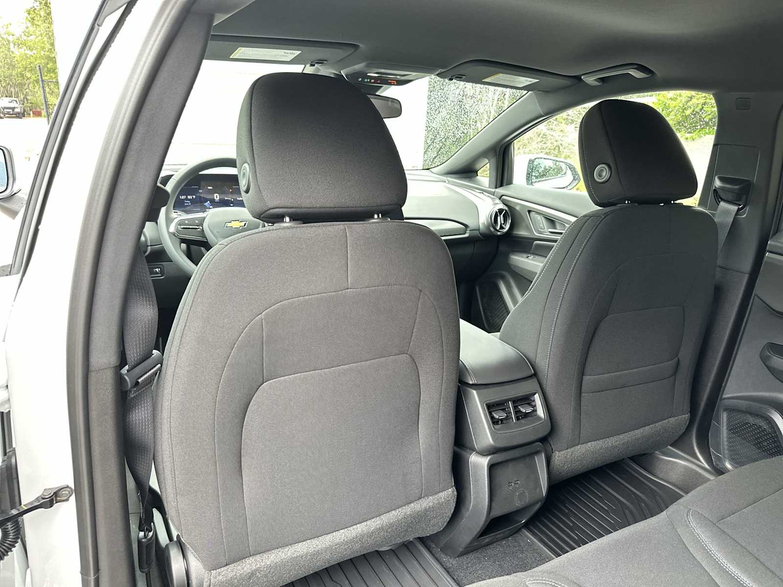 Thumbnail: 2026 Chevrolet Equinox - 16