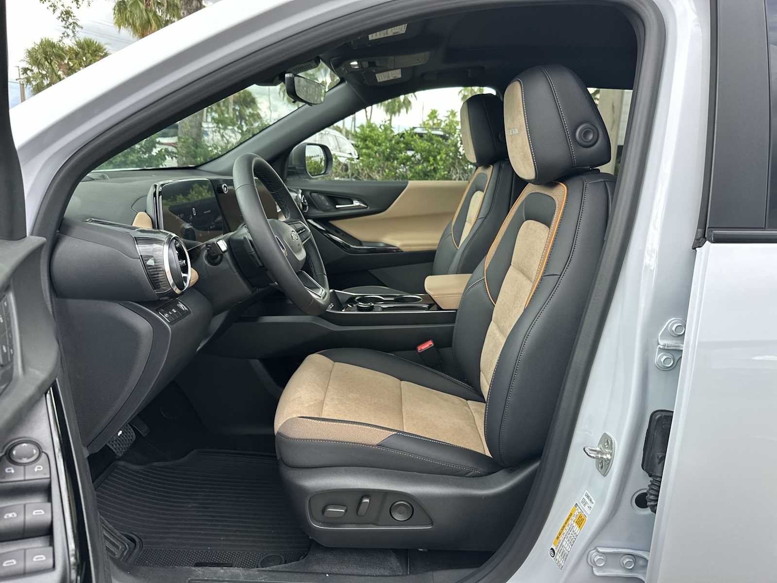 Thumbnail: 2026 Chevrolet Equinox - 2