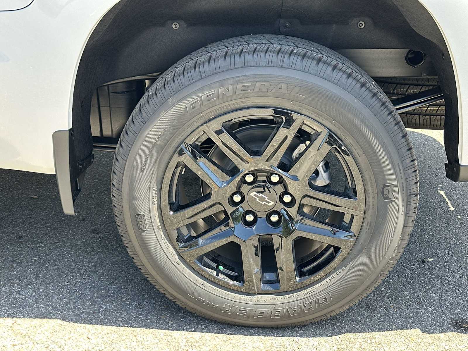 Thumbnail: 2026 Chevrolet Silverado 1500 - 12