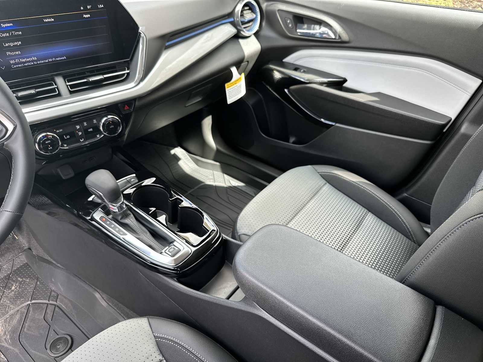 Thumbnail: 2026 Chevrolet Trax - 21