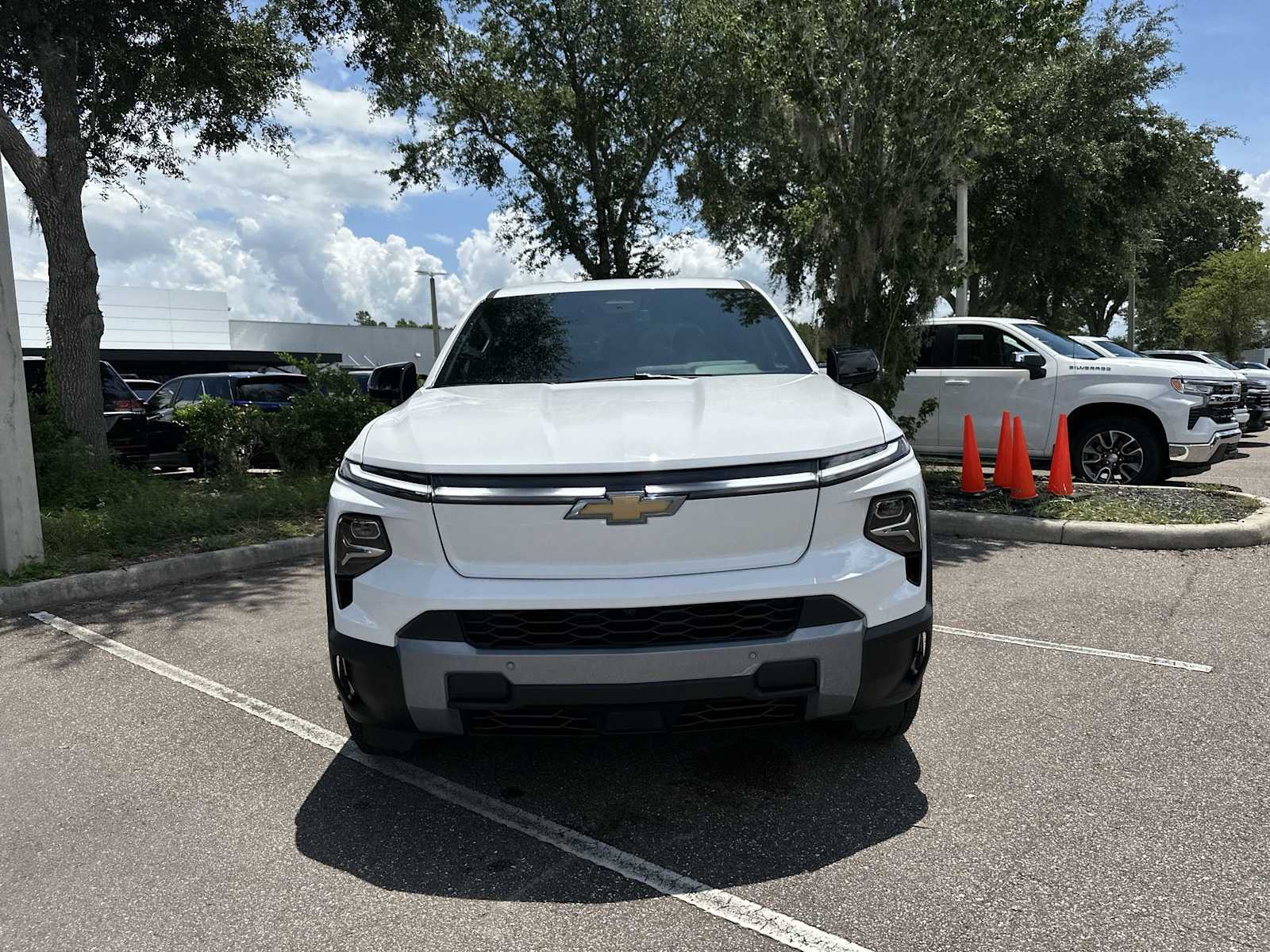 Thumbnail: 2026 Chevrolet Silverado EV - 7