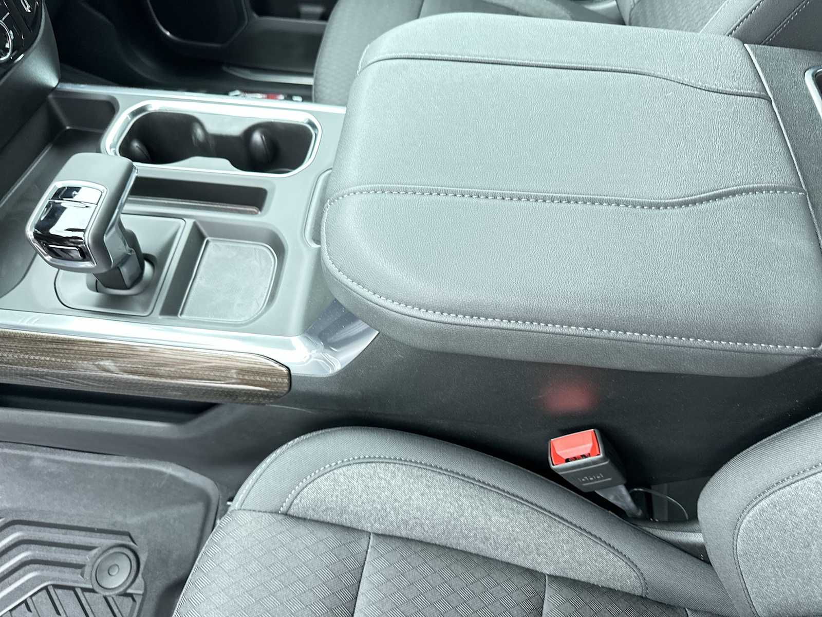 Thumbnail: 2026 Chevrolet Silverado 1500 - 21