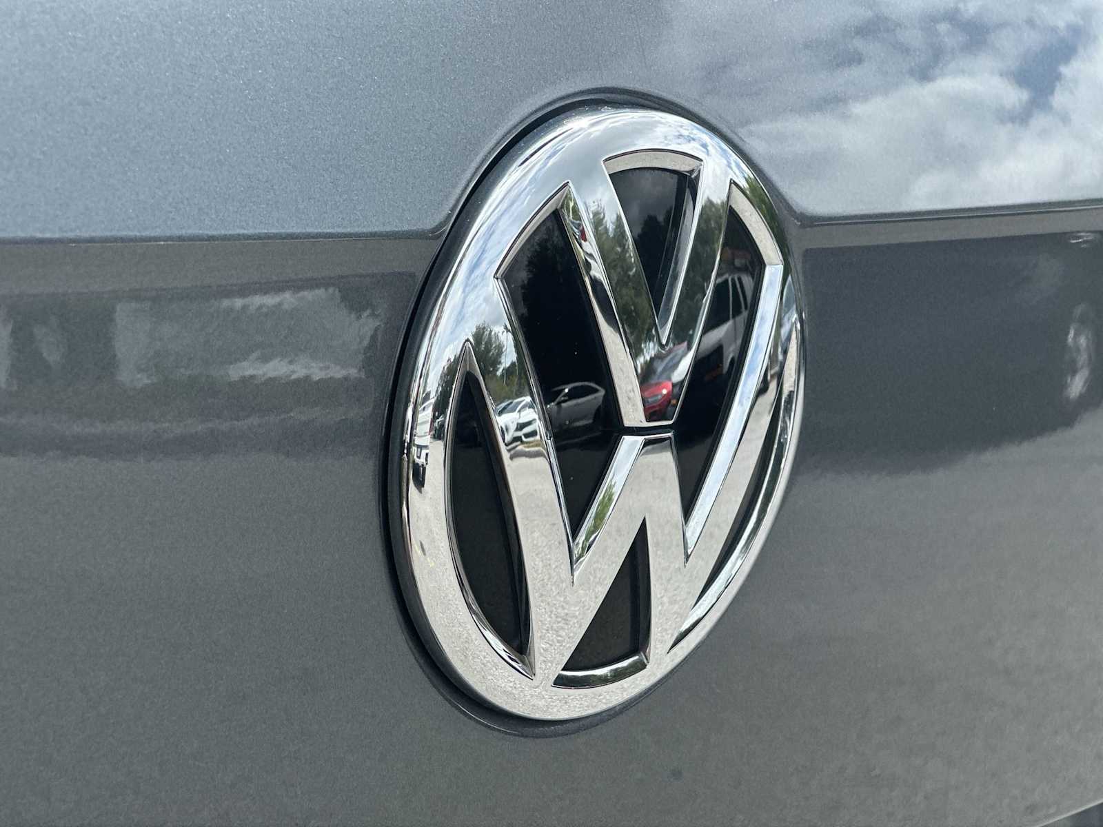 Thumbnail: 2019 Volkswagen Tiguan - 10
