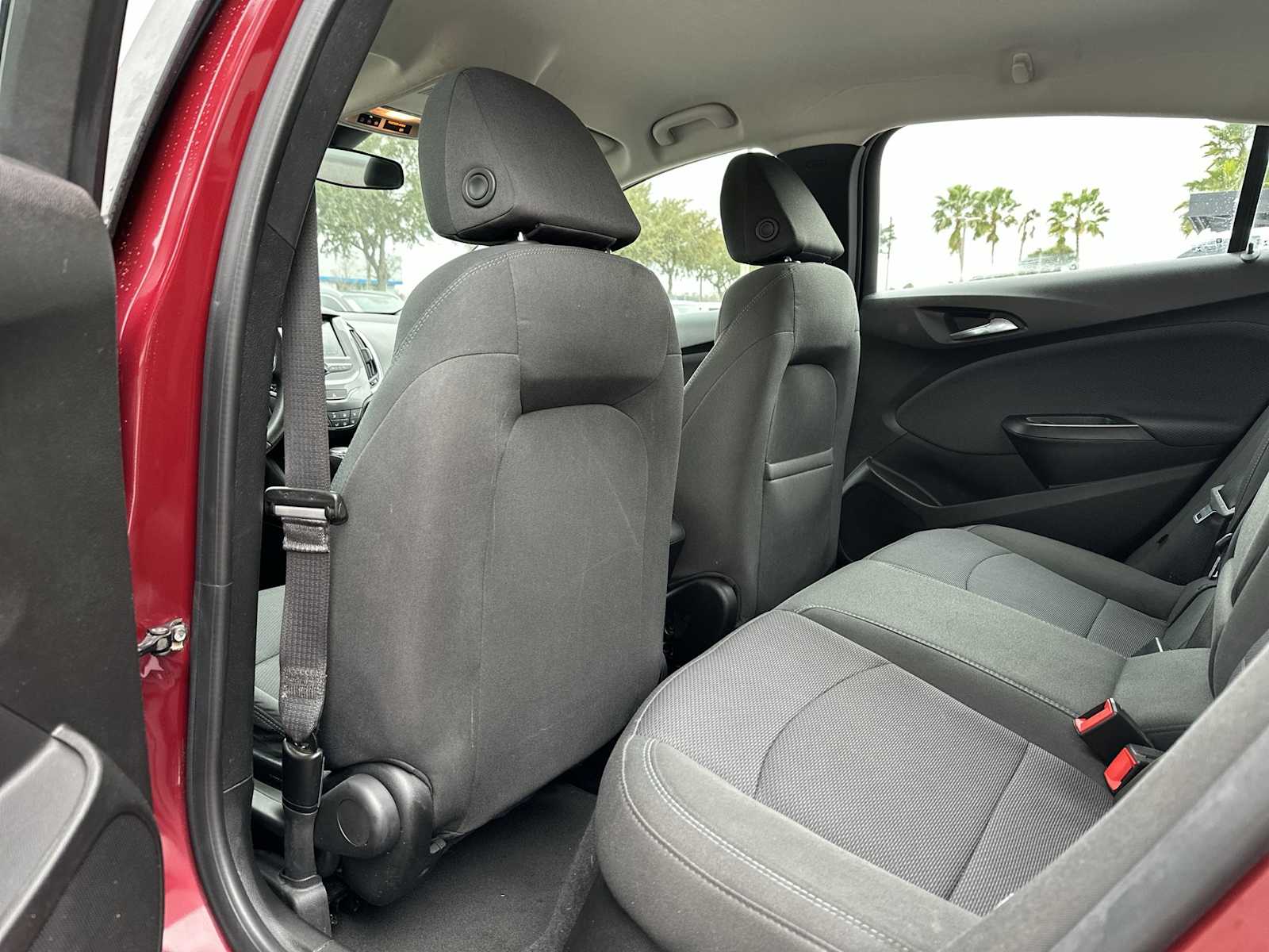 Thumbnail: 2018 Chevrolet Cruze - 16