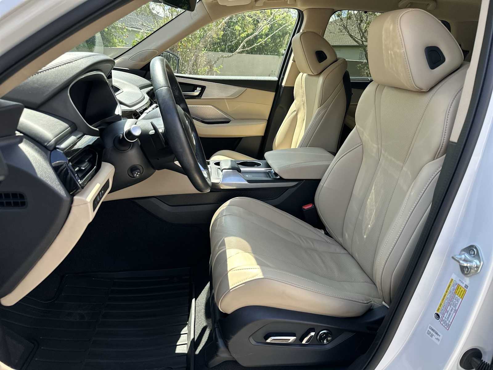 Thumbnail: 2023 Acura MDX - 15