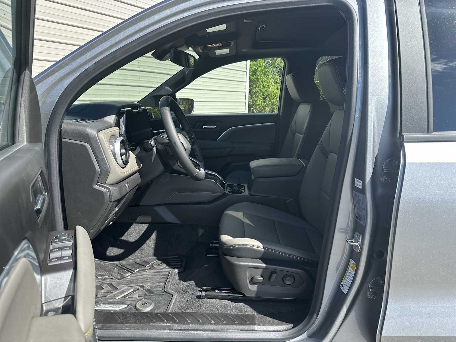 Thumbnail: 2026 Chevrolet Colorado - 2