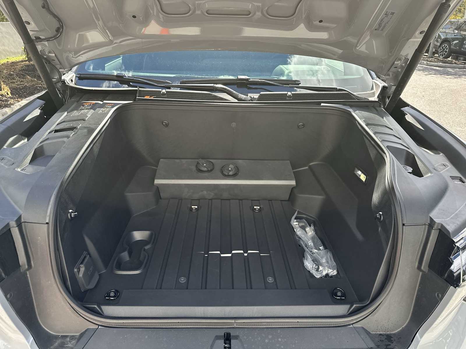 Thumbnail: 2026 Chevrolet Silverado EV - 13
