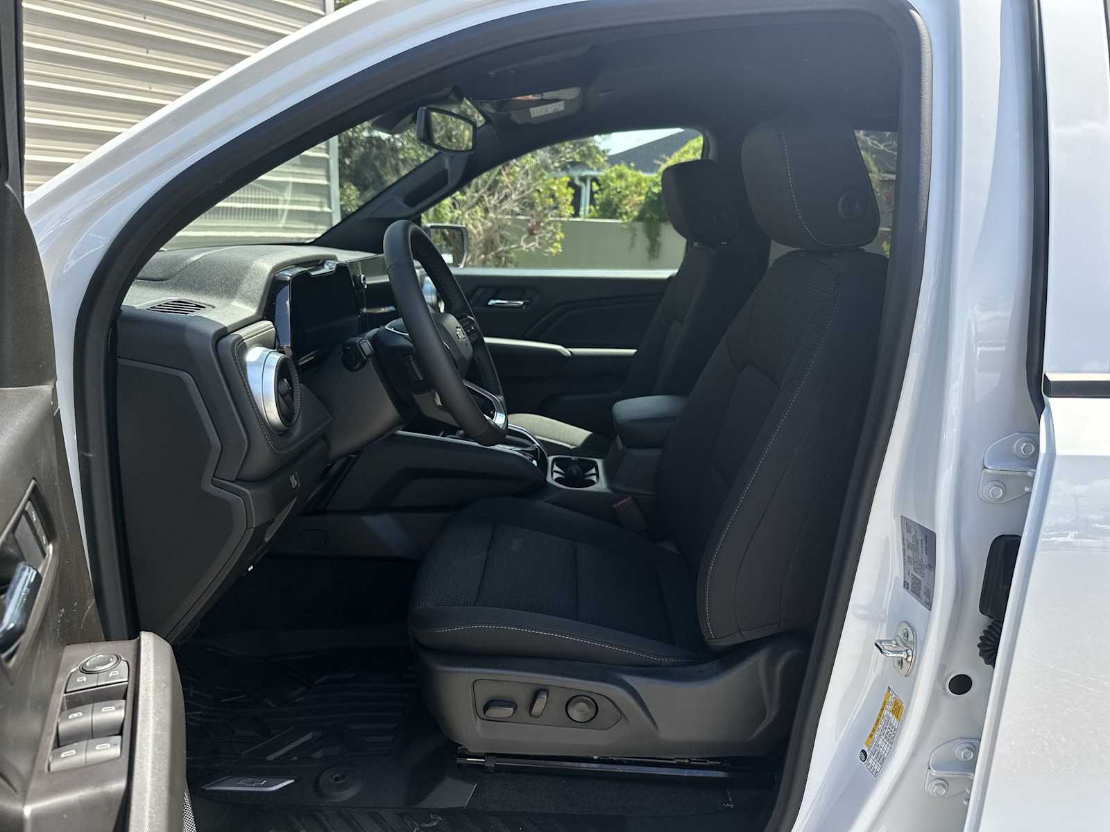 Thumbnail: 2026 Chevrolet Colorado - 2