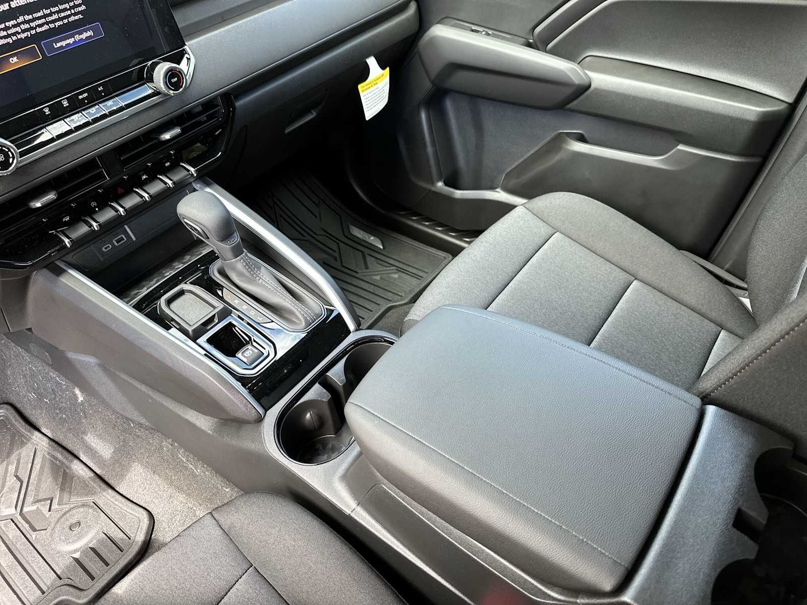 Thumbnail: 2026 Chevrolet Colorado - 21