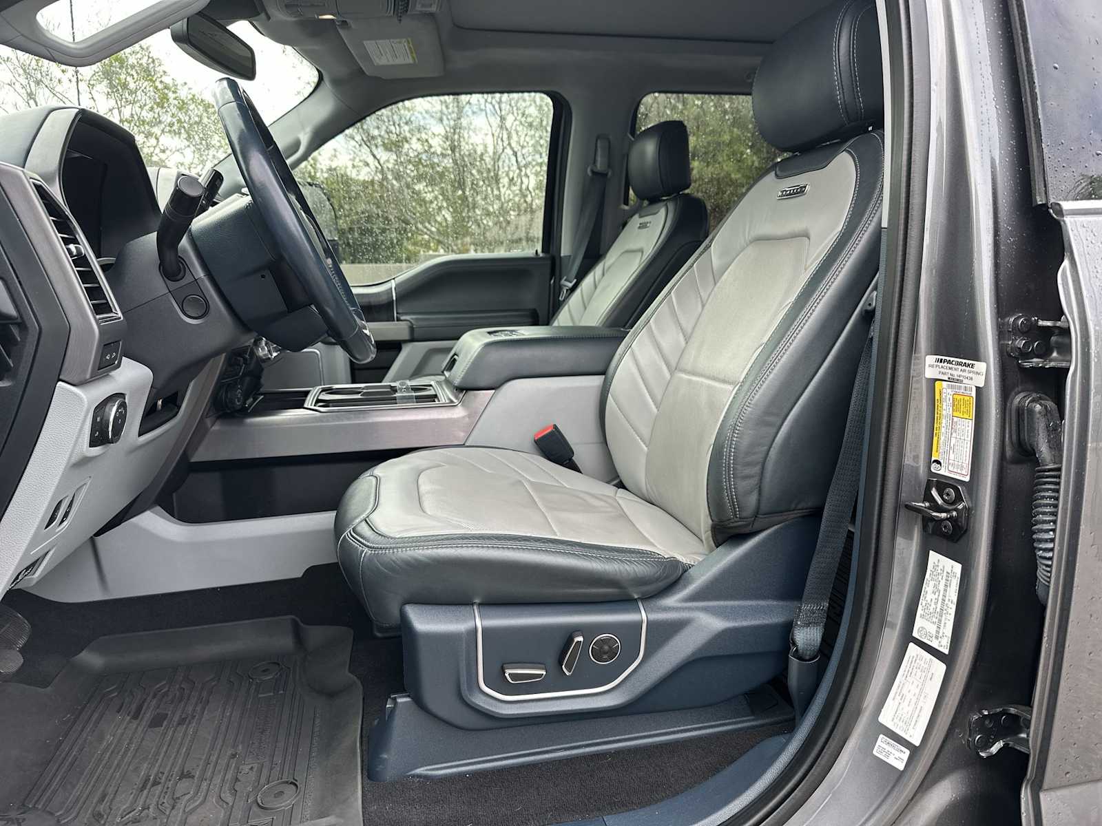 Thumbnail: 2022 Ford F-450 - 2