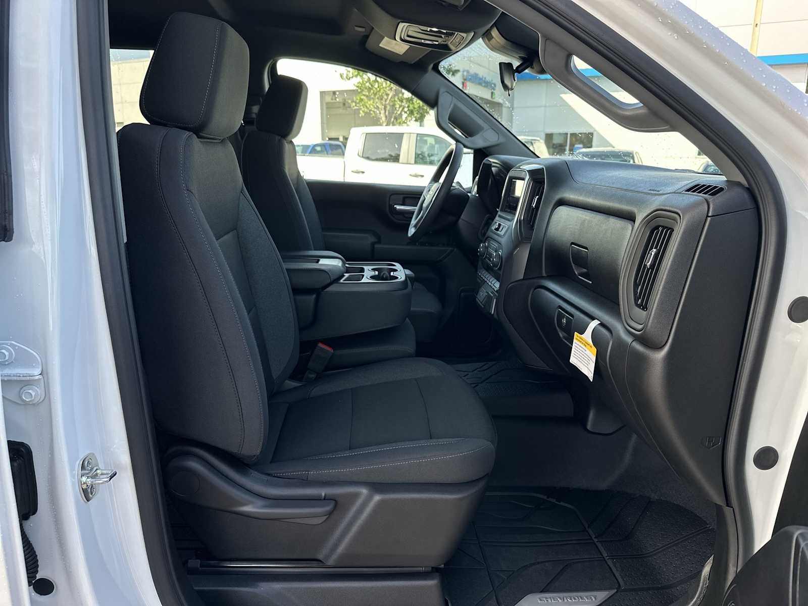 Thumbnail: 2025 Chevrolet Silverado 1500 - 19