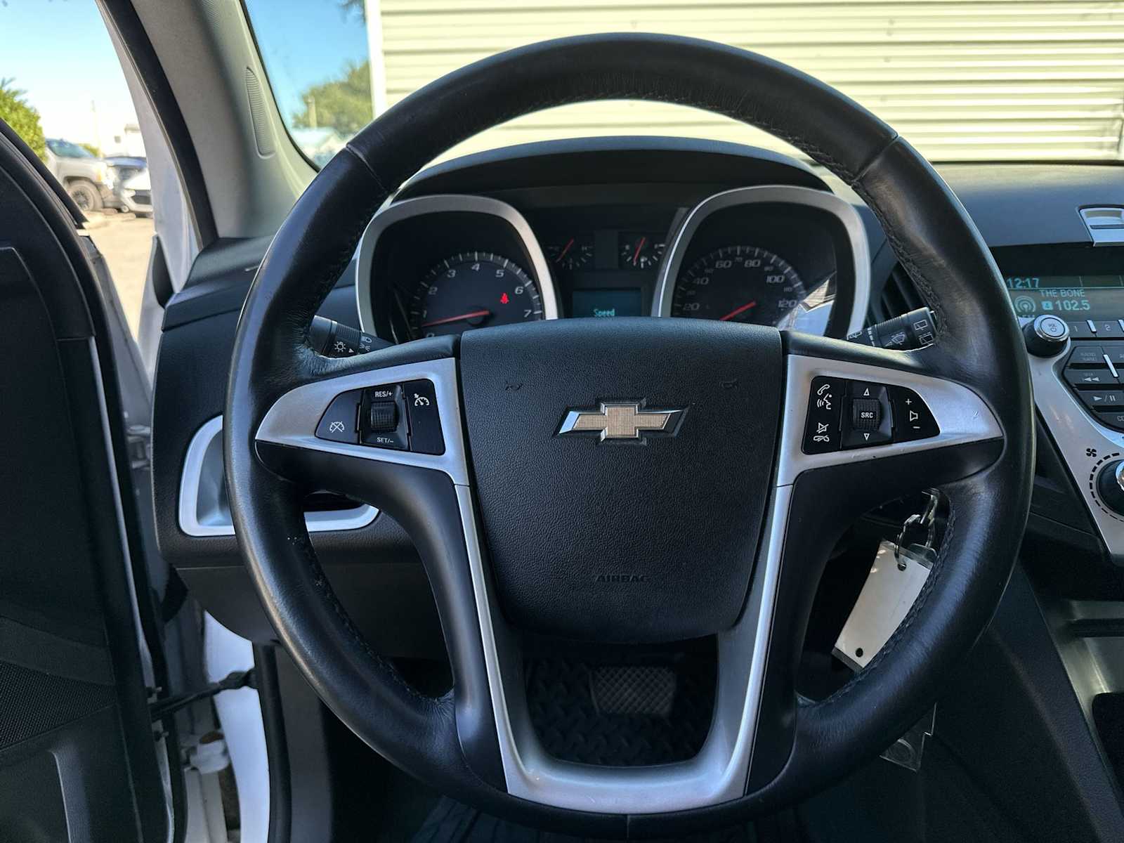 Thumbnail: 2011 Chevrolet Equinox - 20