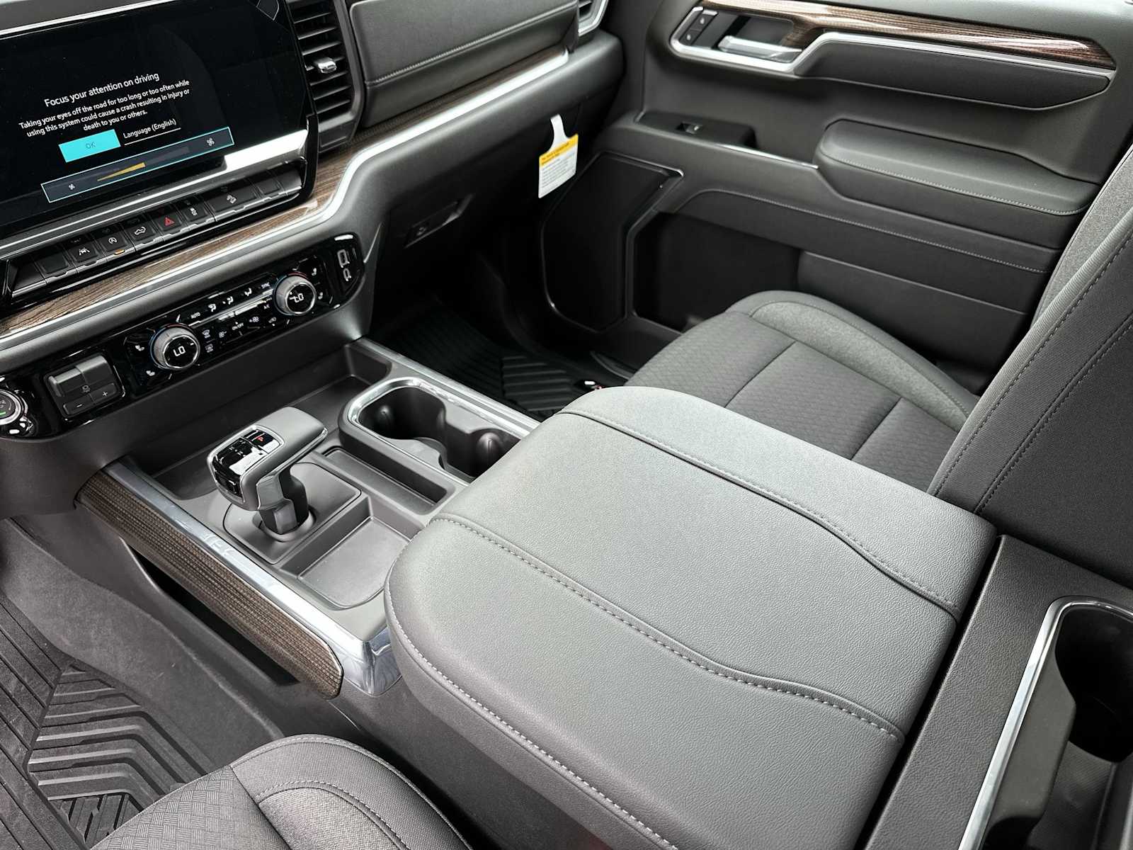 Thumbnail: 2026 Chevrolet Silverado 1500 - 22