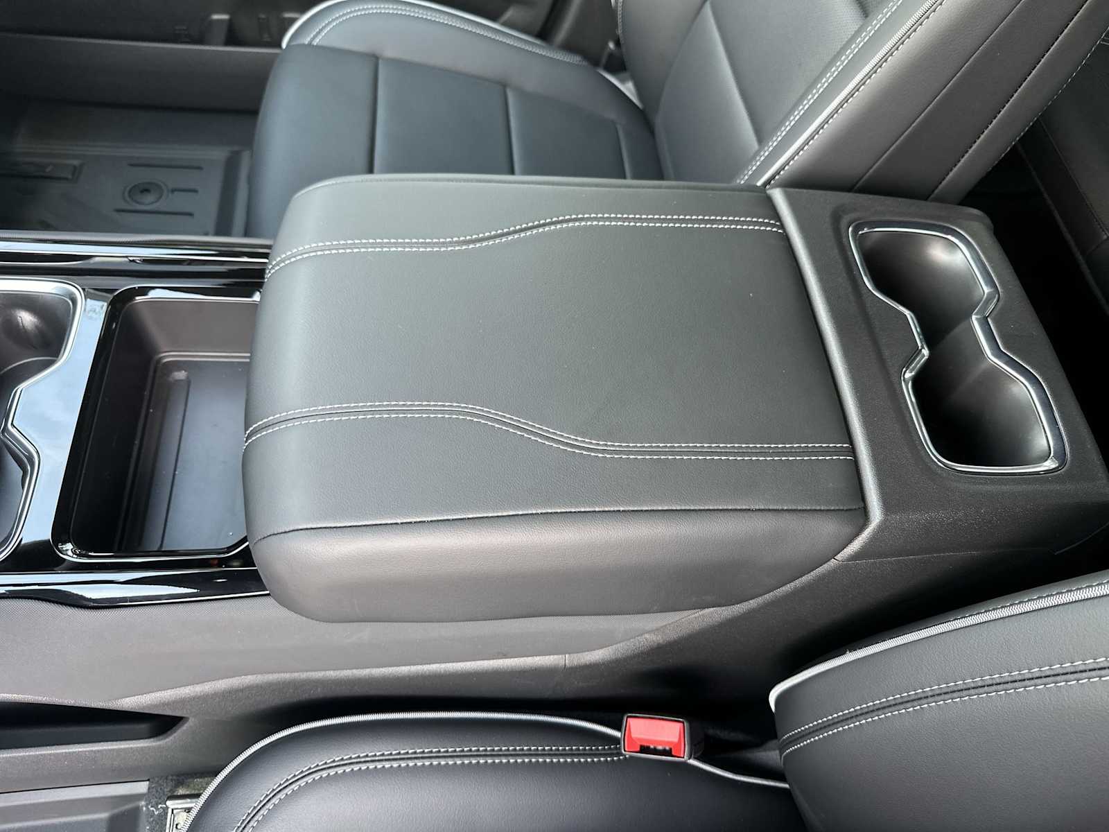 Thumbnail: 2026 Chevrolet Silverado EV - 18