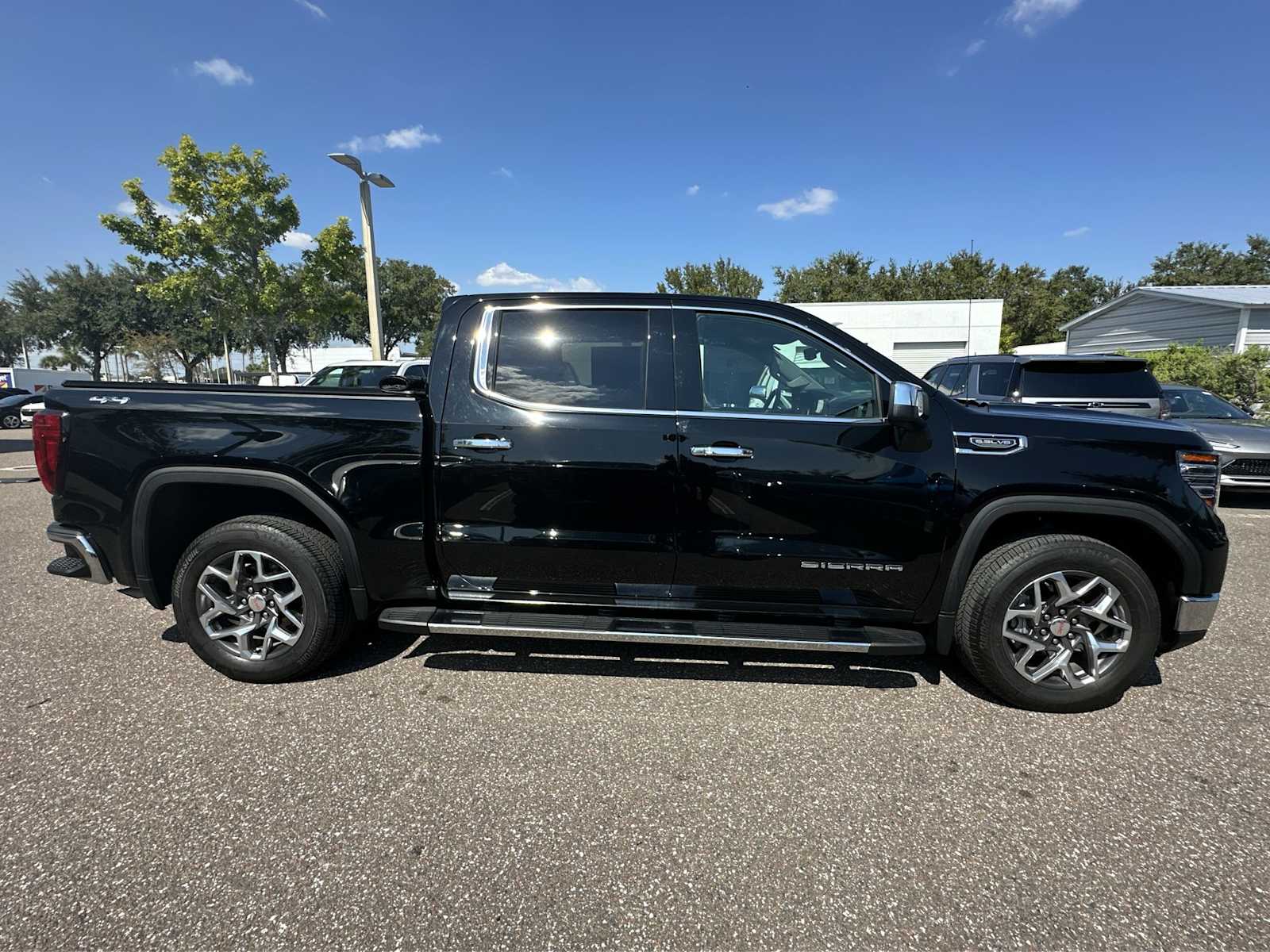 Thumbnail: 2023 GMC Sierra 1500 - 7