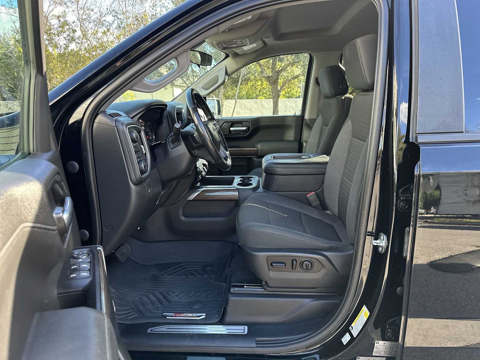 Thumbnail: 2020 Chevrolet Silverado 1500 - 2