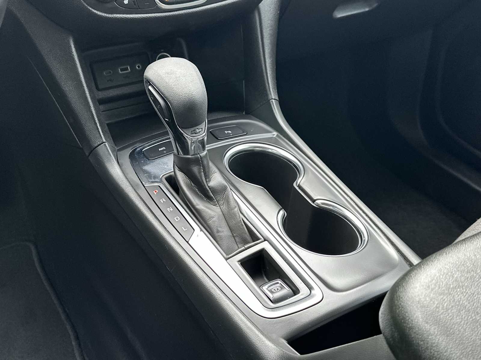 Thumbnail: 2024 Chevrolet Equinox - 24