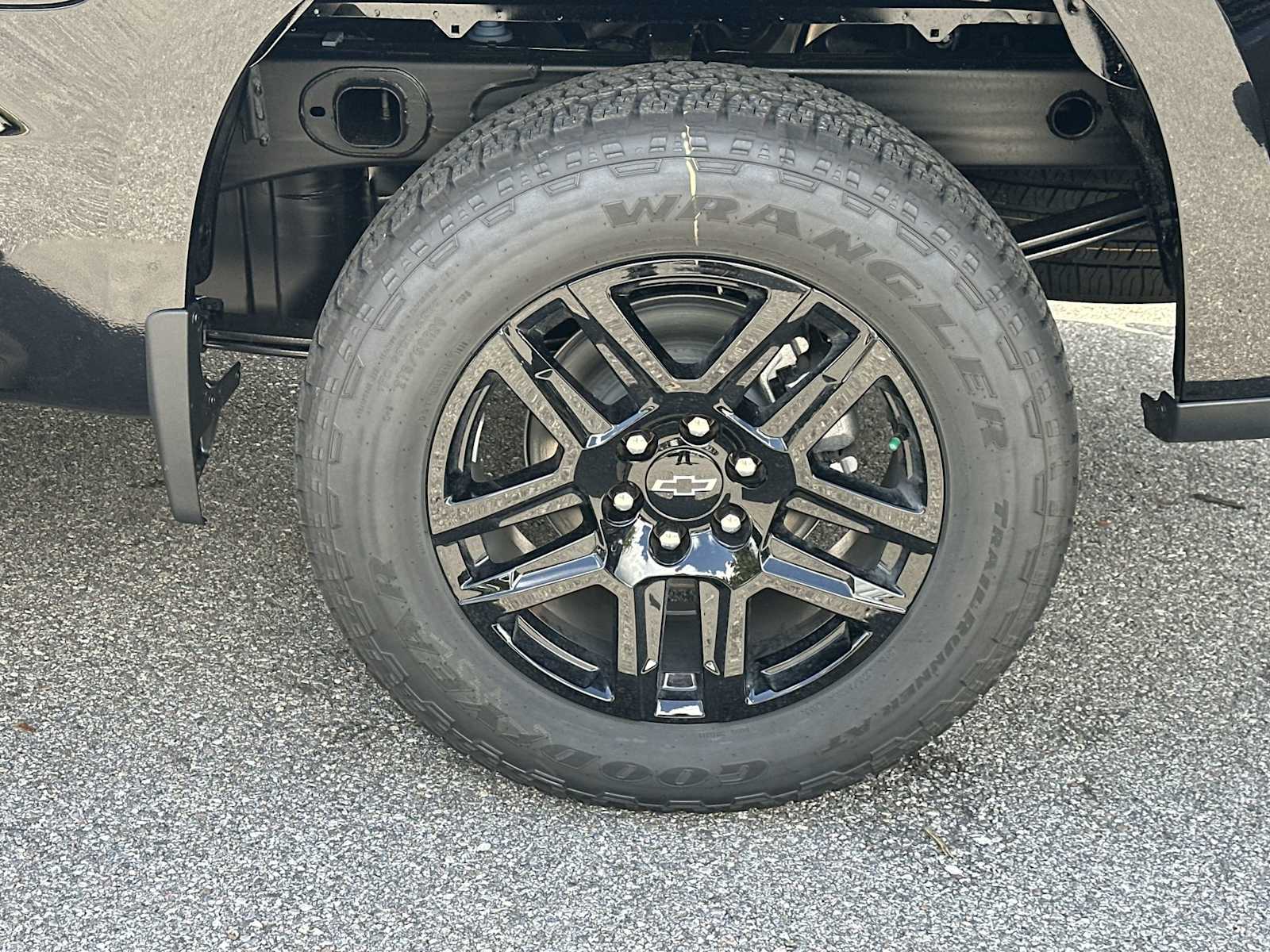 Thumbnail: 2026 Chevrolet Silverado 1500 - 12