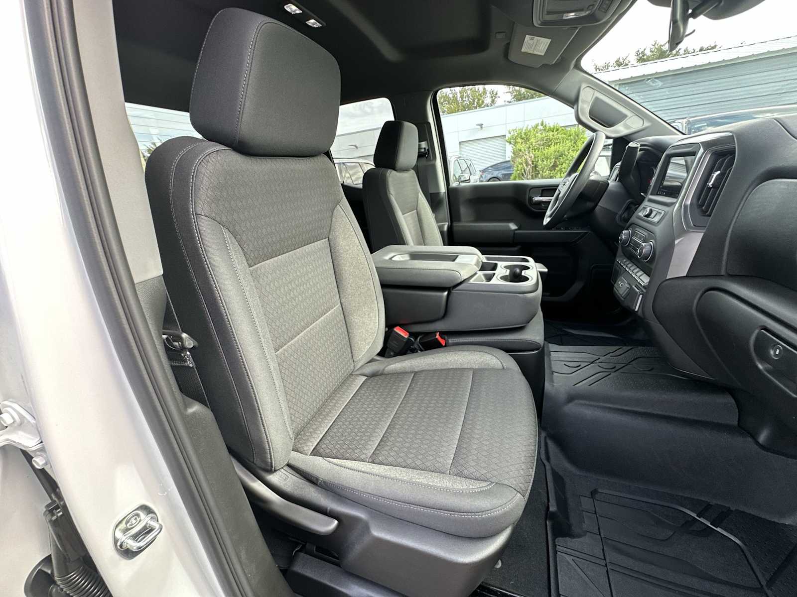 Thumbnail: 2026 Chevrolet Silverado 1500 - 19