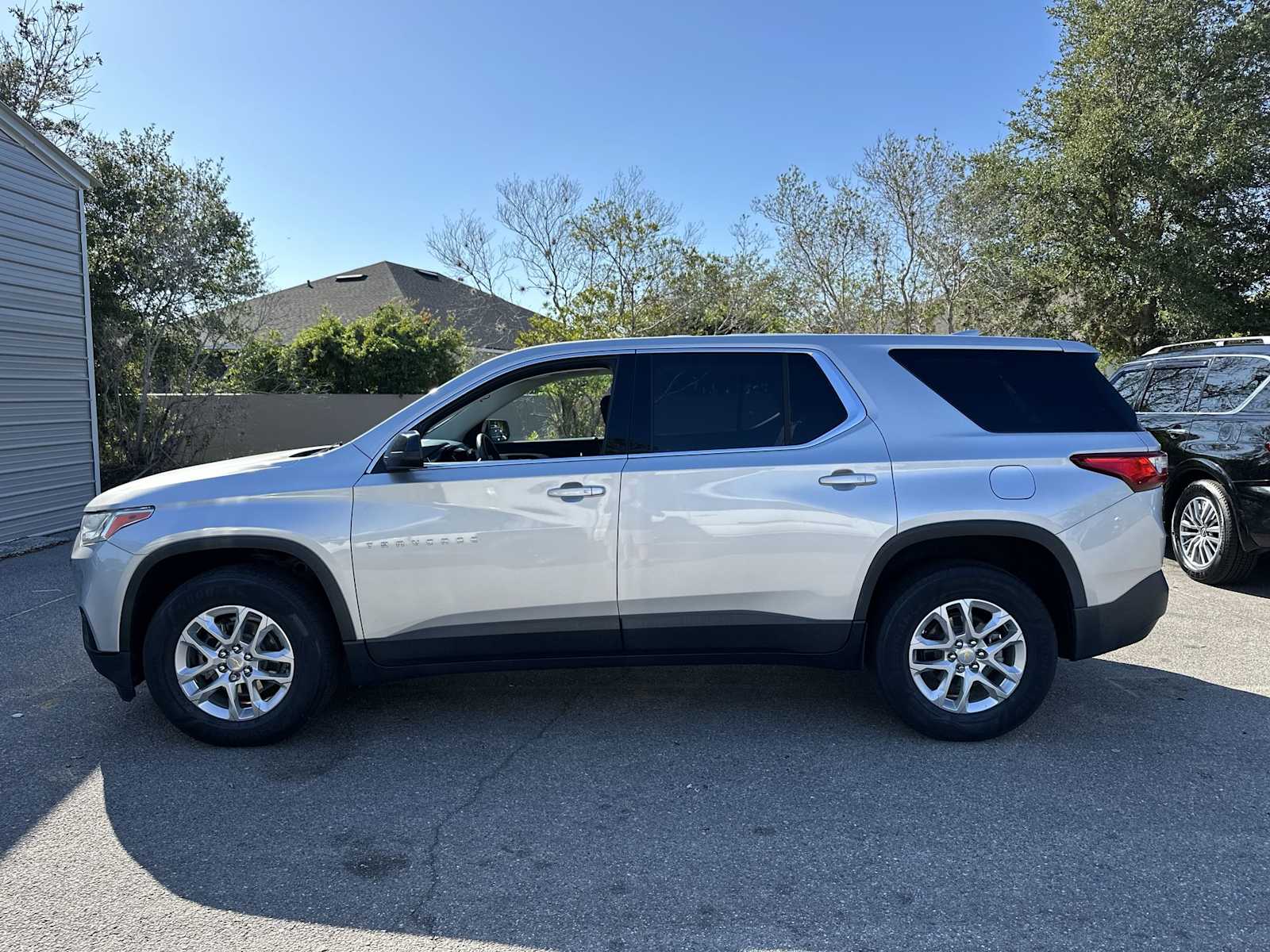 Thumbnail: 2021 Chevrolet Traverse - 3