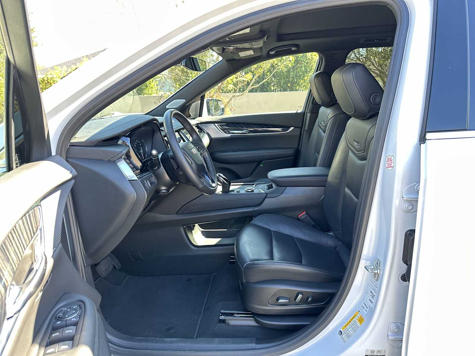 Thumbnail: 2025 Cadillac XT6 - 2