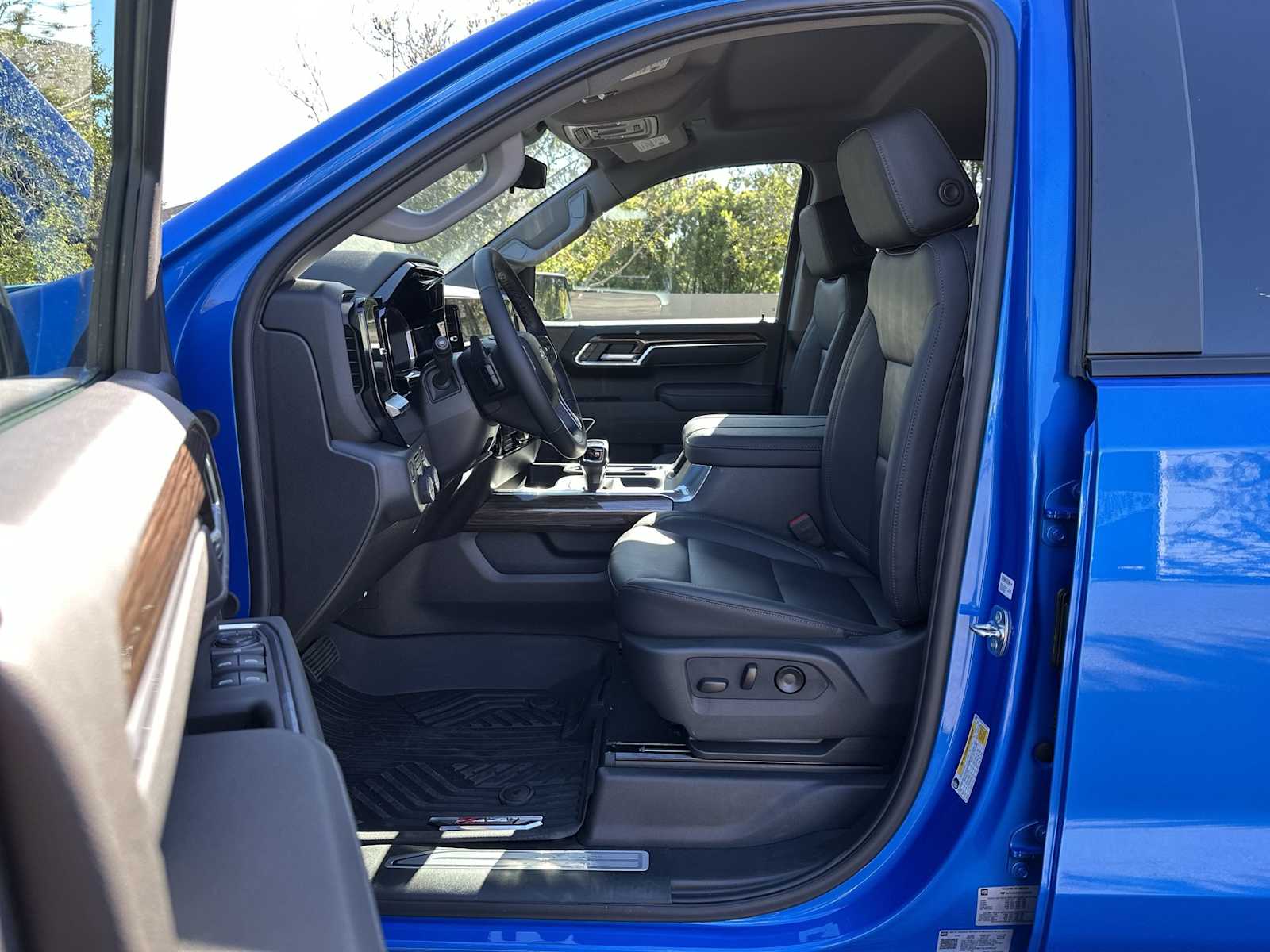 Thumbnail: 2026 Chevrolet Silverado 1500 - 2